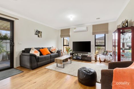 Property photo of 3 Rowan Walk Drouin VIC 3818