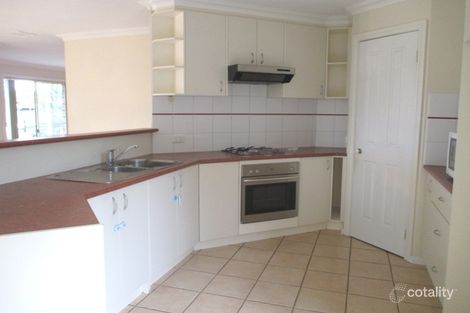 Property photo of 2 Applegum Crescent Ferntree Gully VIC 3156
