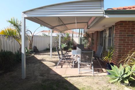 22b Gumina Pl, Lake Coogee, WA 6166