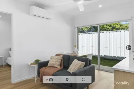 633 Boat Harbour Dr, Urangan, QLD 4655