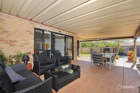 Property photo of 15 Coventry Circuit Carindale QLD 4152