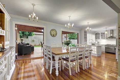 Property photo of 17 Beresford Close Doncaster East VIC 3109