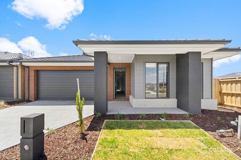 29 Carisbrook Cres, Winter Valley, VIC 3358