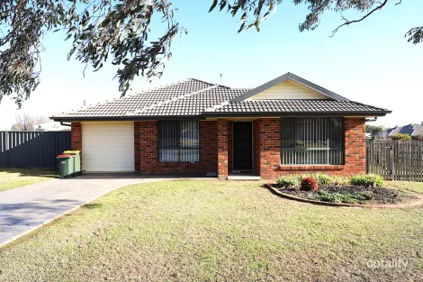 Property photo of 13A/13B Mary Angove Crescent Cootamundra NSW 2590