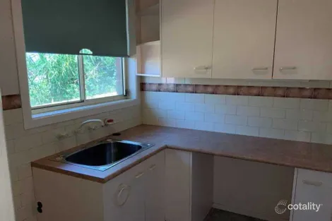 Property photo of 9 Newman Court Berwick VIC 3806