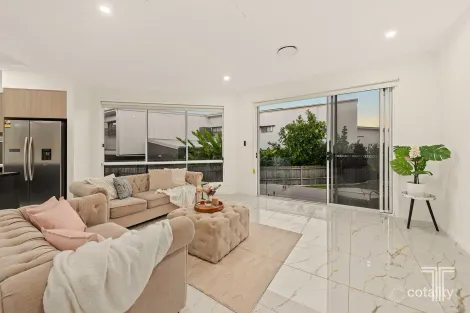 Property photo of 39 Kennington Road Camp Hill QLD 4152