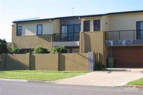 2/82 Leyte Ave, Palm Beach, QLD 4221