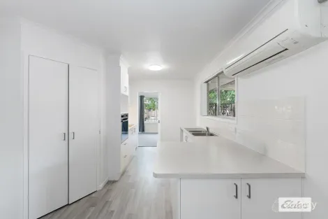 Property photo of 560 Mains Road Macgregor QLD 4109