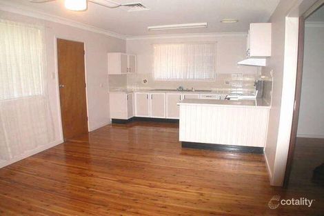 Property photo of 4 Shearer Place Elderslie NSW 2570