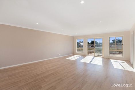 Property photo of 16 Coolabah Street Broadford VIC 3658