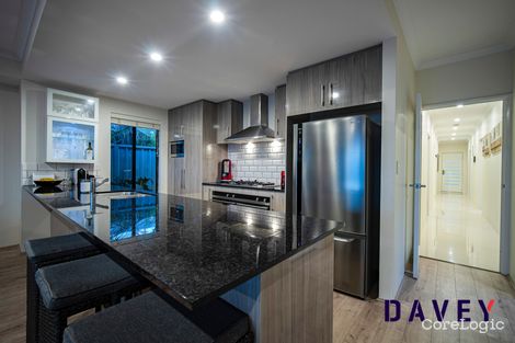 Property photo of 4 Vignerons Loop Hocking WA 6065