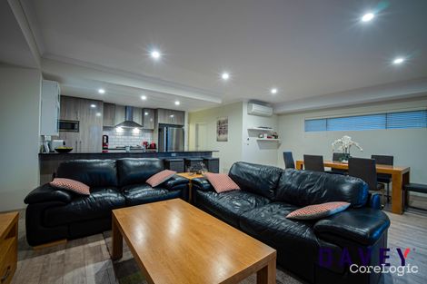 Property photo of 4 Vignerons Loop Hocking WA 6065