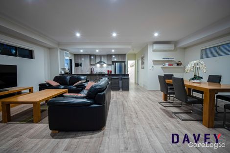 Property photo of 4 Vignerons Loop Hocking WA 6065
