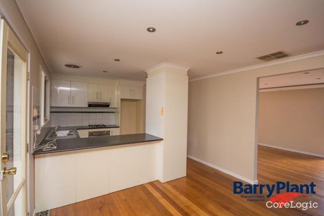 Property photo of 12 Robert Molyneux Avenue Endeavour Hills VIC 3802