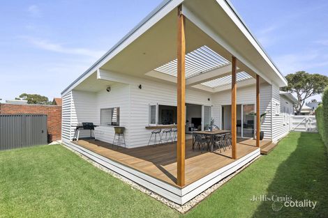 Property photo of 8 Grindlay Street Newport VIC 3015