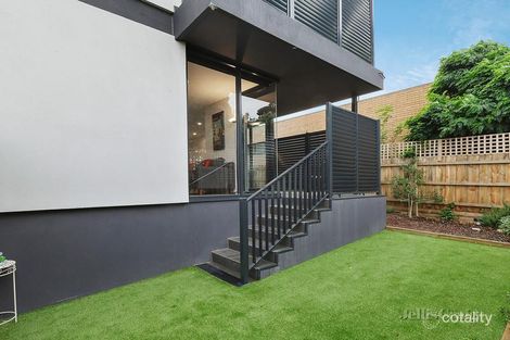 Property photo of 2/965 Doncaster Road Doncaster East VIC 3109