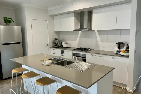 Property photo of 18 Vienet Avenue Armstrong Creek VIC 3217