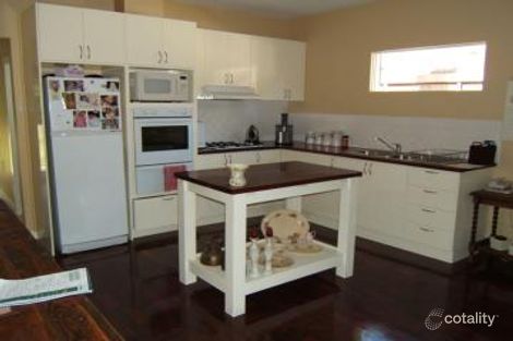 Property photo of 8 Somerset Crescent Croydon VIC 3136