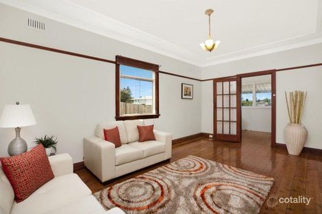Property photo of 10 Burke Street Chifley NSW 2036
