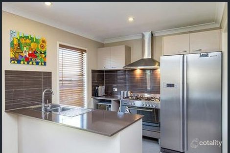Property photo of 32 Lyrebird Crescent Upper Kedron QLD 4055