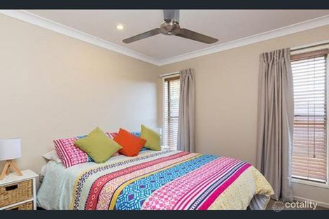 Property photo of 32 Lyrebird Crescent Upper Kedron QLD 4055