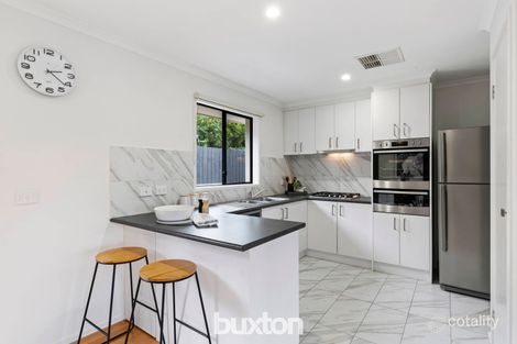 Property photo of 2/12 Hodgson Grove Bentleigh East VIC 3165