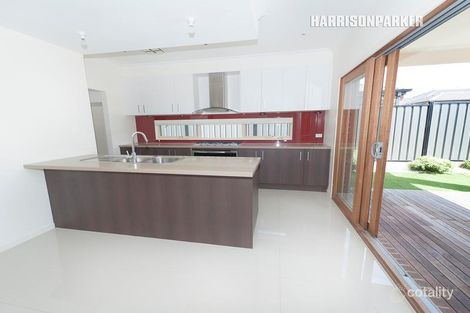 Property photo of 20 Saltbush Crescent Craigieburn VIC 3064