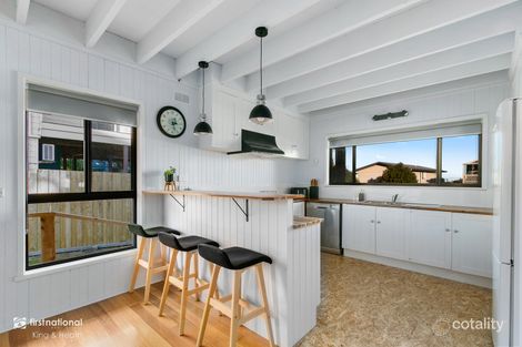 Property photo of 27 Lakeside Drive Lake Tyers Beach VIC 3909