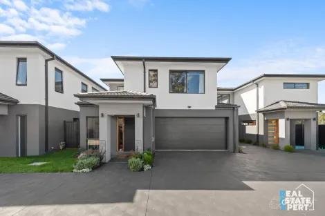 Property photo of 8 Success Place Hampton Park VIC 3976