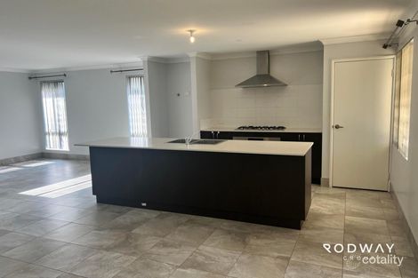 Property photo of 30 Karangi Circle Byford WA 6122