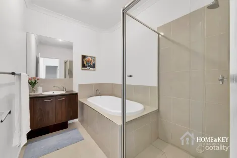 Property photo of 20 Falls Avenue Craigieburn VIC 3064