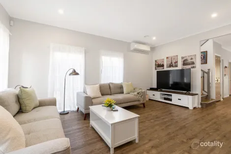 Property photo of 29 The Crest Attwood VIC 3049