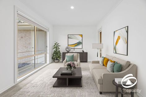 Property photo of 13 Cambridge Close Cranbourne East VIC 3977