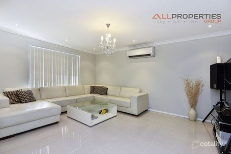 Property photo of 3 Dunraven Close Durack QLD 4077