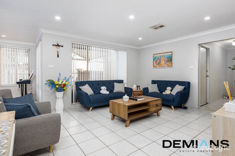 Property photo of 22 Valleyfield Court Wattle Grove NSW 2173