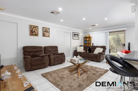 Property photo of 22 Valleyfield Court Wattle Grove NSW 2173