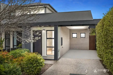 55b Vernon St, South Kingsville, VIC 3015