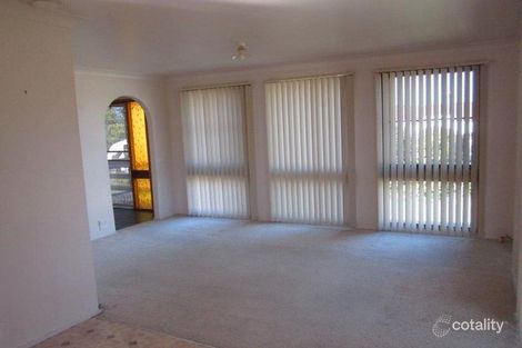 Property photo of 21 Yeovil Drive Bomaderry NSW 2541