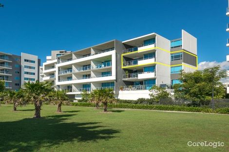 Property photo of 302/3 Compass Drive Biggera Waters QLD 4216