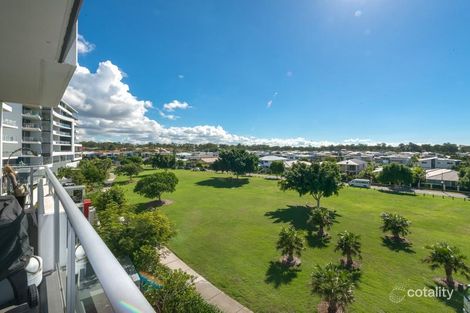 Property photo of 302/3 Compass Drive Biggera Waters QLD 4216
