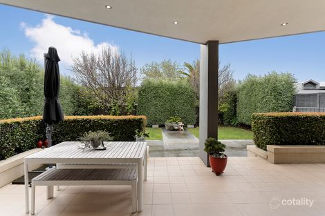 Property photo of 10 Wattle Grove Seaholme VIC 3018