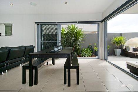 Property photo of 1/29 South Quay Drive Biggera Waters QLD 4216
