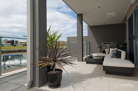 Property photo of 1/29 South Quay Drive Biggera Waters QLD 4216