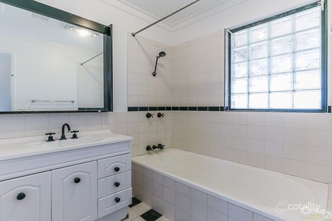 Property photo of 4 Delamere Way Camillo WA 6111