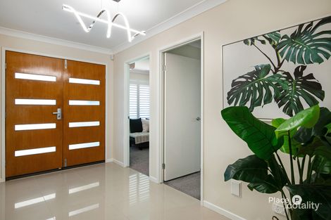 Property photo of 81 Kenilworth Place Carindale QLD 4152