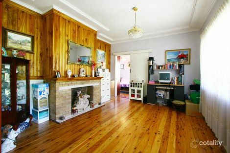 Property photo of 3 Figtree Crescent Figtree NSW 2525