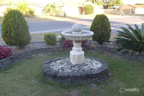 Property photo of 2 Spray Court Beachmere QLD 4510