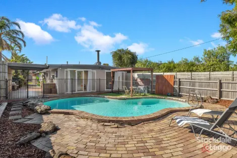 7 Raymond Ave, Langwarrin, VIC 3910