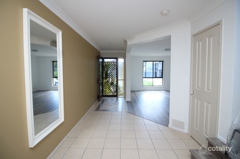 Property photo of 15 Rimu Place Molendinar QLD 4214