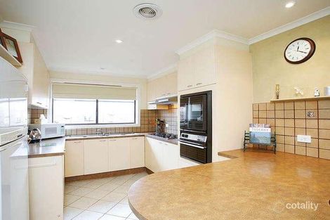 Property photo of 2 Tallong Court Hoppers Crossing VIC 3029